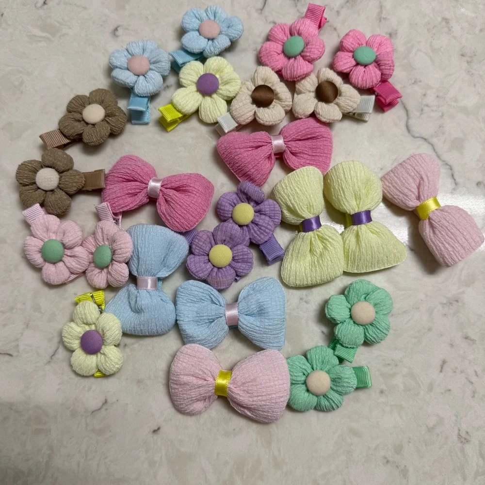 🌸 24-Piece Handmade Hair Clip Set | 8 Flower Pairs & 4 Bow Pairs 🎀 - Picture 14 of 16